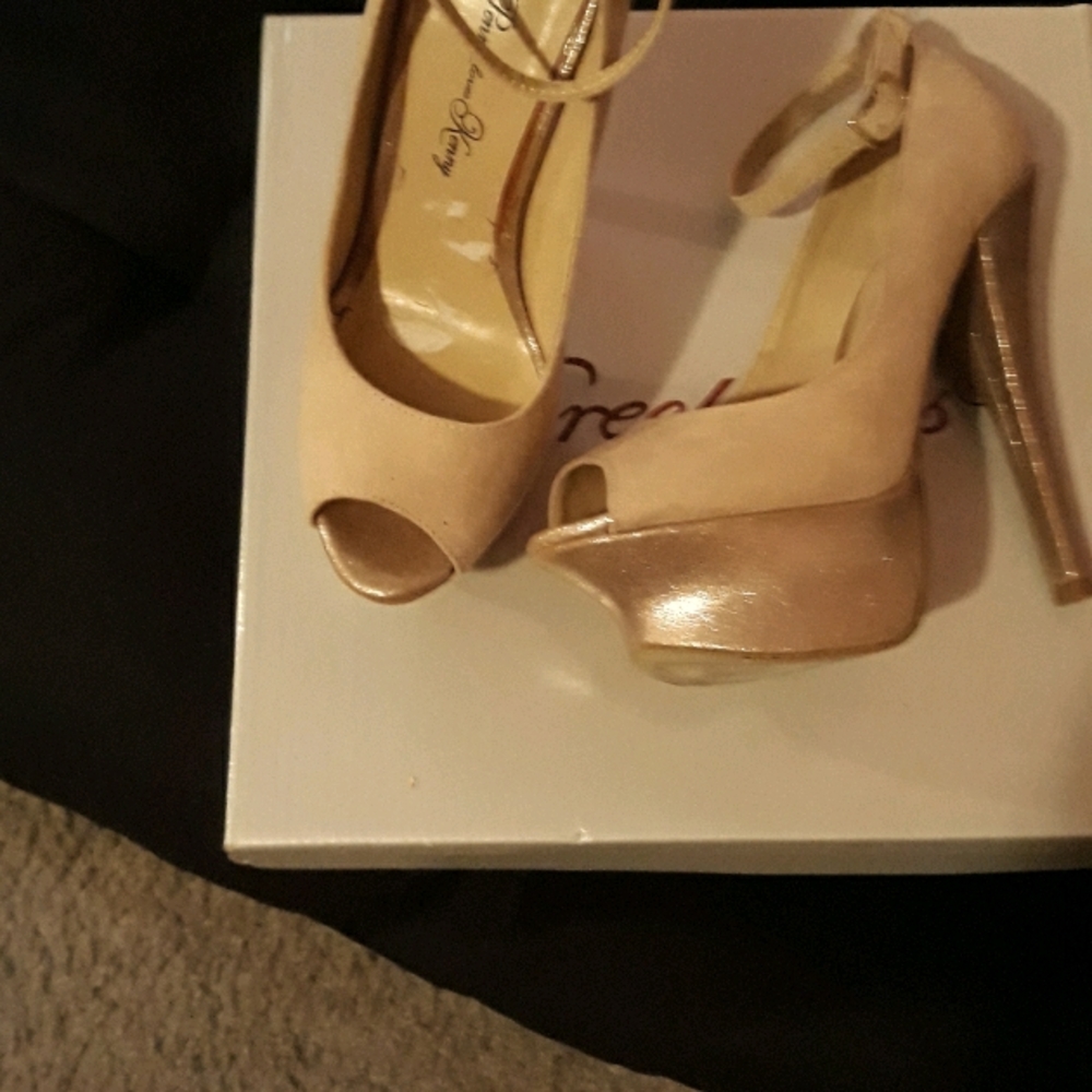 Platform heels - Picture 3 of 4